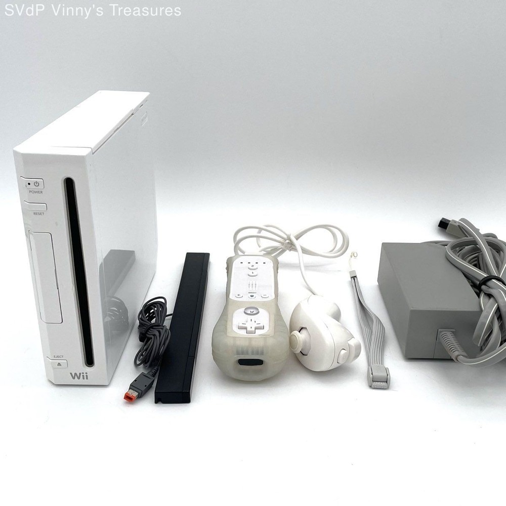 Nintendo Wii Console Bundle Tested Working w/ Wii Remote Nunchuk Sensor Bar